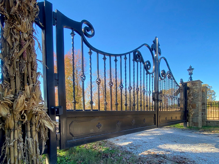 Estate gate contractor in the Memphis Tennessee area.