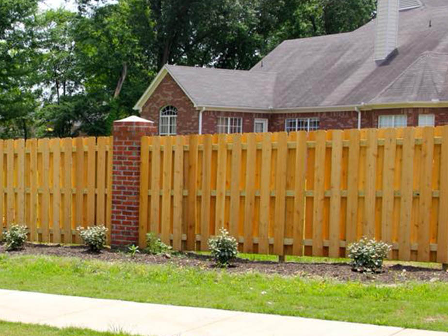 Collierville TN Shadowbox style wood fence