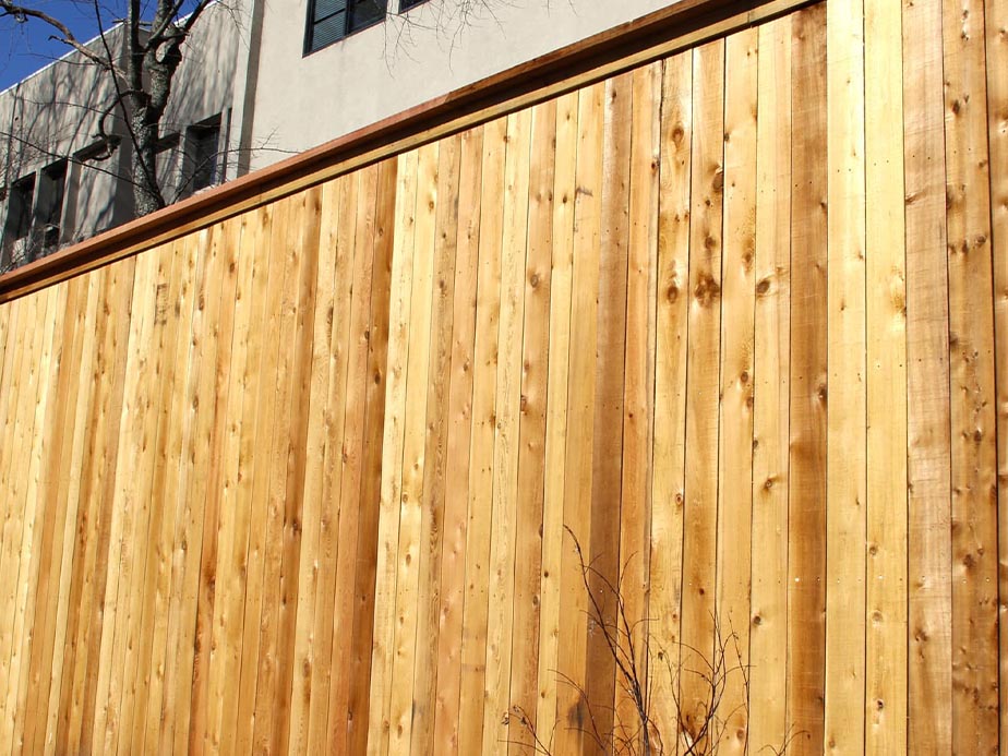 Lakeland TN cap and trim style wood fence